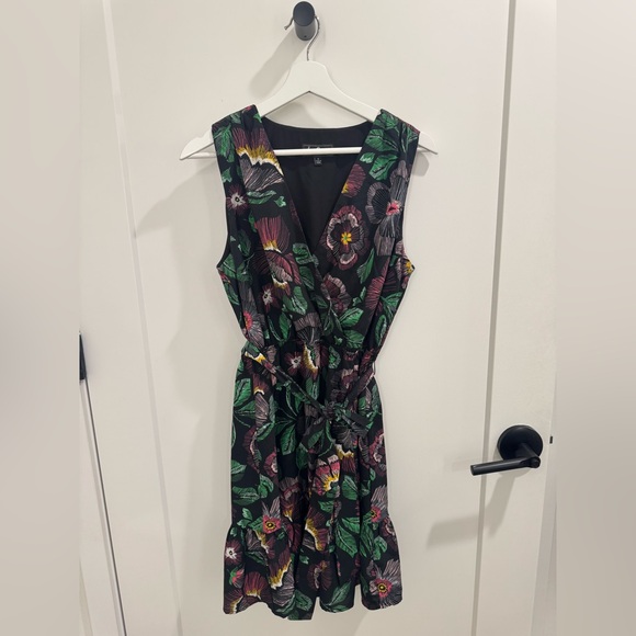 Sam Edelman Dresses & Skirts - Sam Edelman Black Wrap Dress with Floral Design size 8
